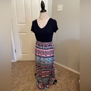Pink blush maternity maxi dress navy pink short sleeve Aztec print lightweight